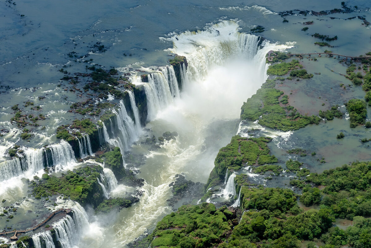 Vista aérea das Cataratas do Iguaçu - Foto: Enaldo Valadares