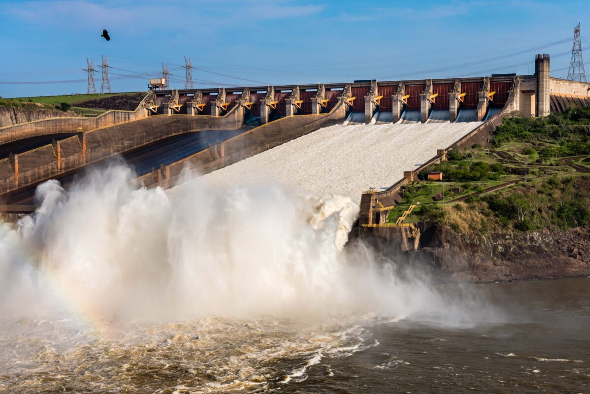 Vertedouro da Usina de Itaipu,